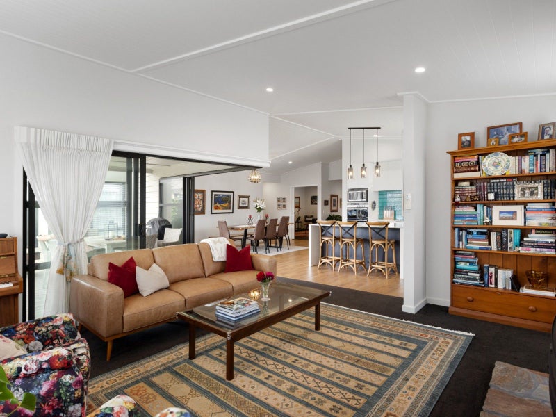 1 Makura Drive, Papamoa Beach, Papamoa - Carousel 2