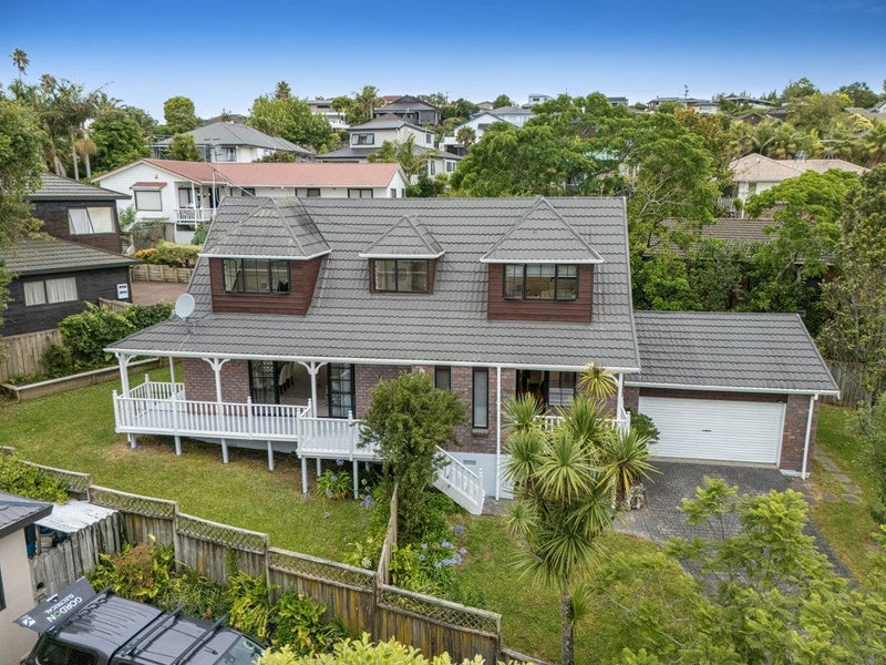 9 St Lucia Place, Unsworth Heights, Auckland - Carousel 2