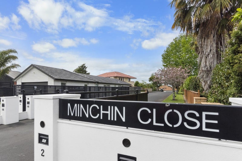 2 Minchin Crescent, St Andrews, Hamilton - Carousel 24