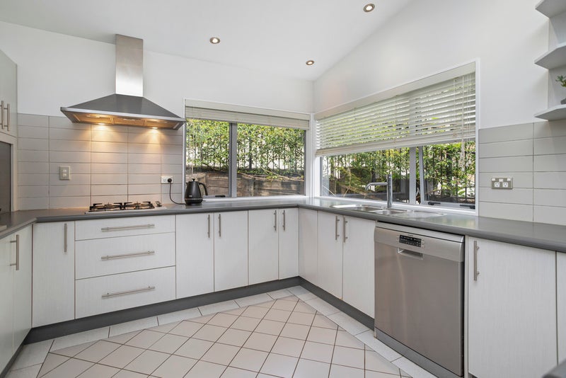 Property Valuation for 2/125 Canongate Street, Birkdale, Auckland Trade Me Property Trade Me