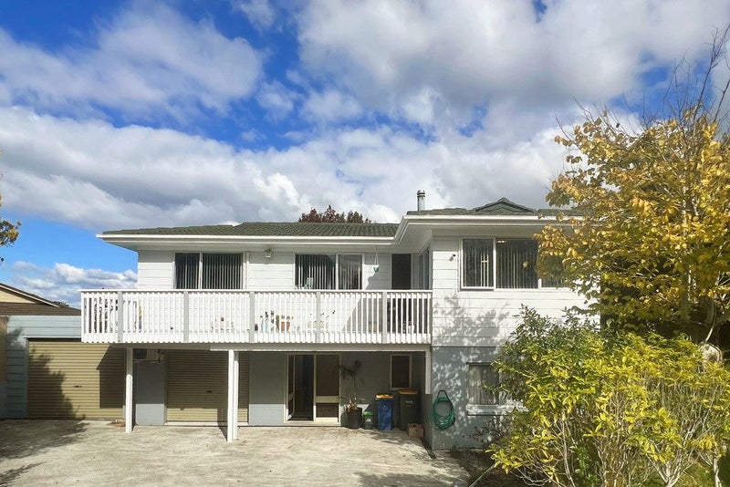 Property Valuation for 7 Ballial Place, West Harbour, Auckland Trade