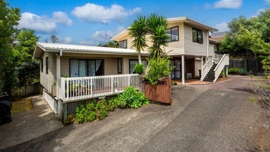 34 Unsworth Drive, Unsworth Heights, Auckland - Carousel 1