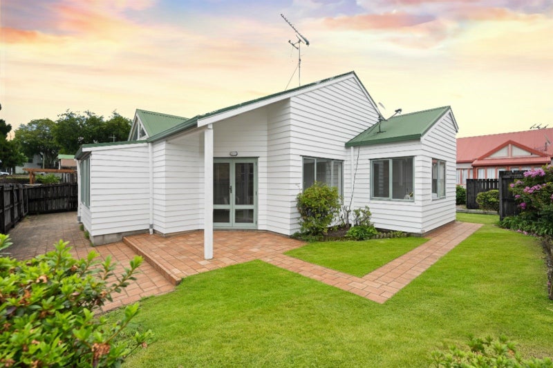 68A Palmerston Street, Hamilton Central, Hamilton - Carousel 1