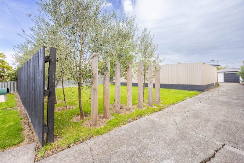 1 Elliott Crescent, Havelock North, Havelock North - Carousel 17