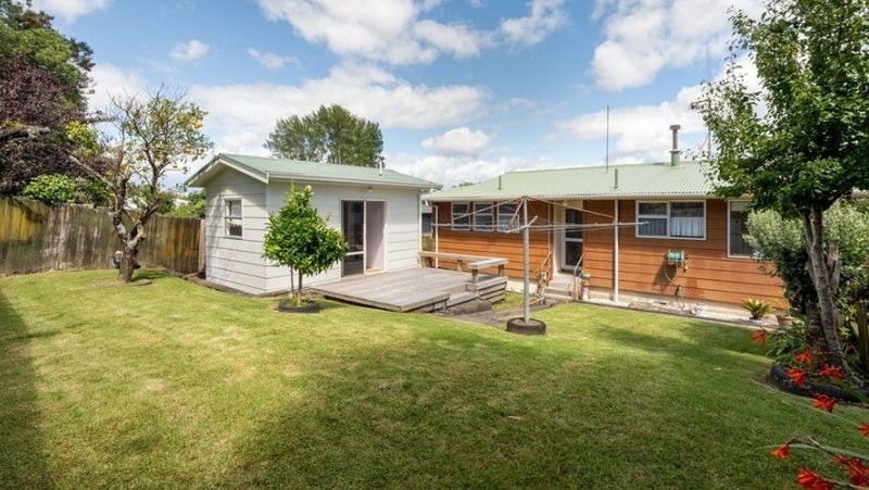 4 Bush Street, Gate Pa, Tauranga - Carousel 1