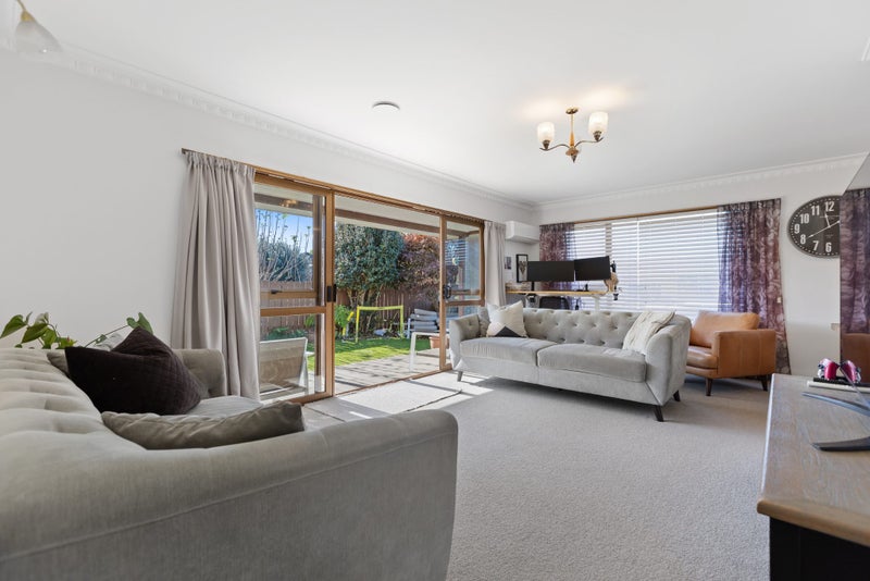 35 Cherrywood Drive, Otumoetai, Tauranga - Carousel 1