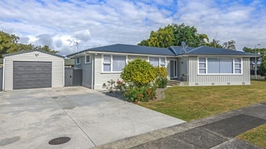 2 Piper Place, Roslyn, Palmerston North - Carousel 1