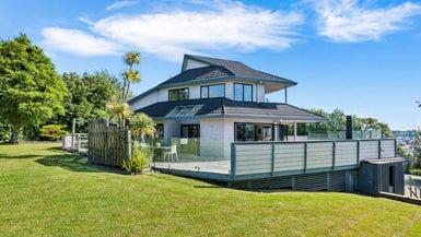 30 Royalty Rise, Red Beach, Red Beach - Carousel 1