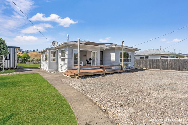 210 Whitby Road, Wakefield - Carousel 1