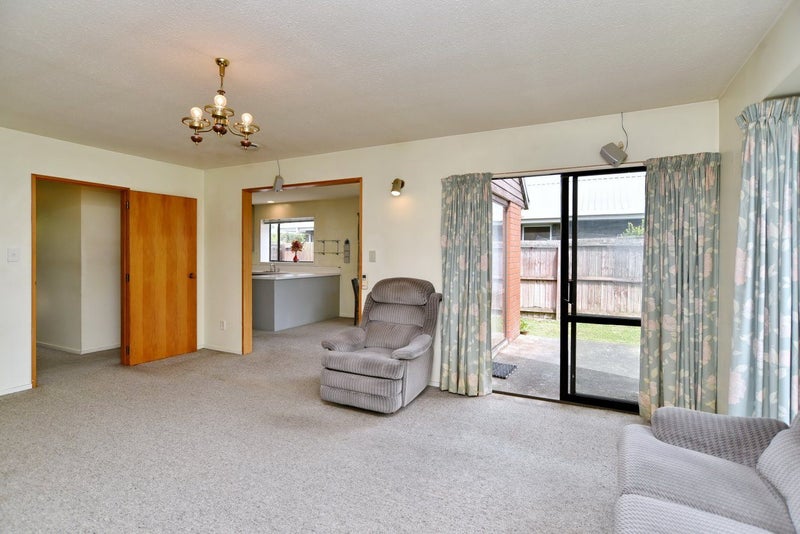 1/49A Regency Crescent, Redwood, Christchurch - Carousel 2