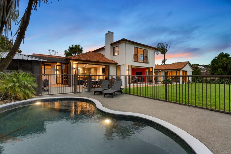 556 REDOUBT RD, Flat Bush, Auckland - Carousel 2