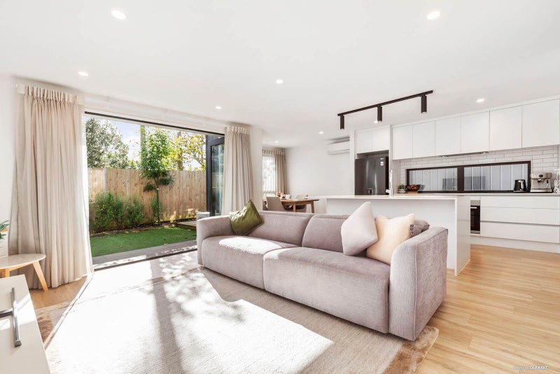 6 Te Uru Lane, Takapuna, North Shore City, Auckland - Carousel 1