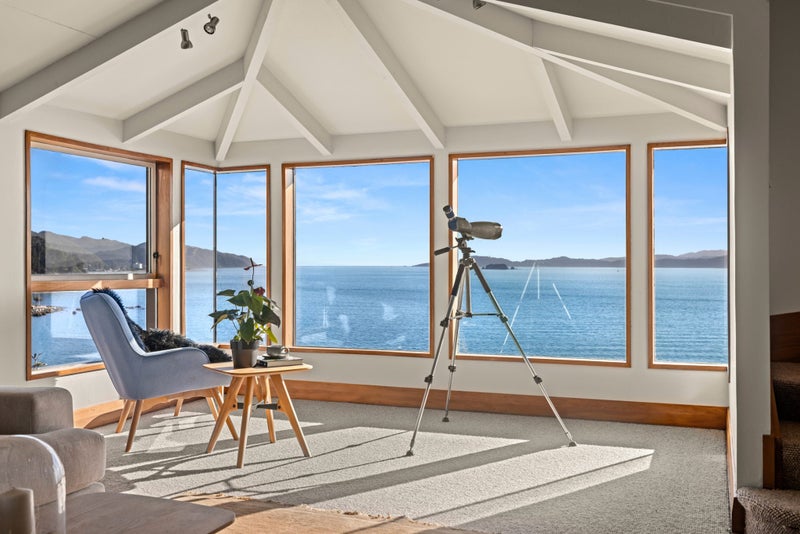 1 Rangiuru Road, Mahina Bay, Lower Hutt - Carousel 2