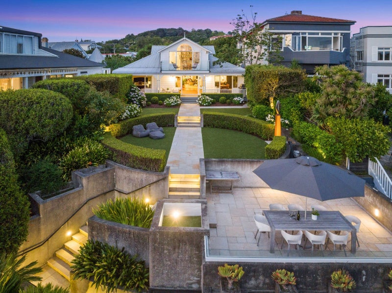 11 King Edward Parade, Devonport, Auckland - Carousel 1