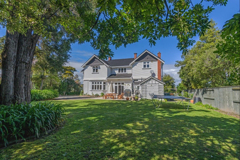 43 Rainforth Street, Roslyn, Palmerston North - Carousel 1