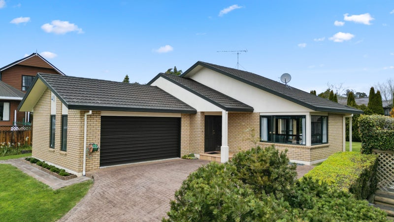 3 Sunny Dale, Western Heights, Hamilton - Carousel 2