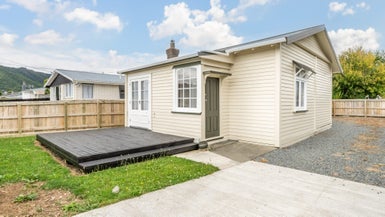 32 Exchange Street, Ebdentown, Upper Hutt - Carousel 1