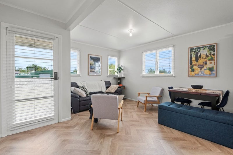 3 Mount Biggs Road, Halcombe, Halcombe - Carousel 1