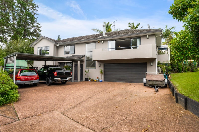 27 Sturm Avenue, Massey, Auckland - Carousel 1