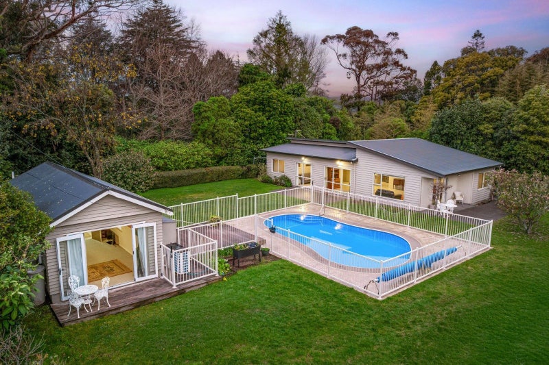 41 Greenaway Road, Waikanae, Waikanae - Carousel 2
