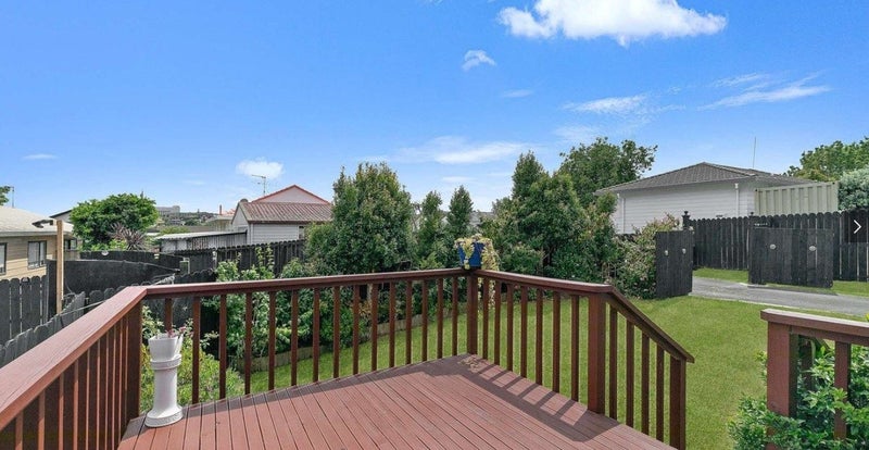 1/8 Kirklow Place, Goodwood Heights, Manukau City, Auckland - Carousel 2