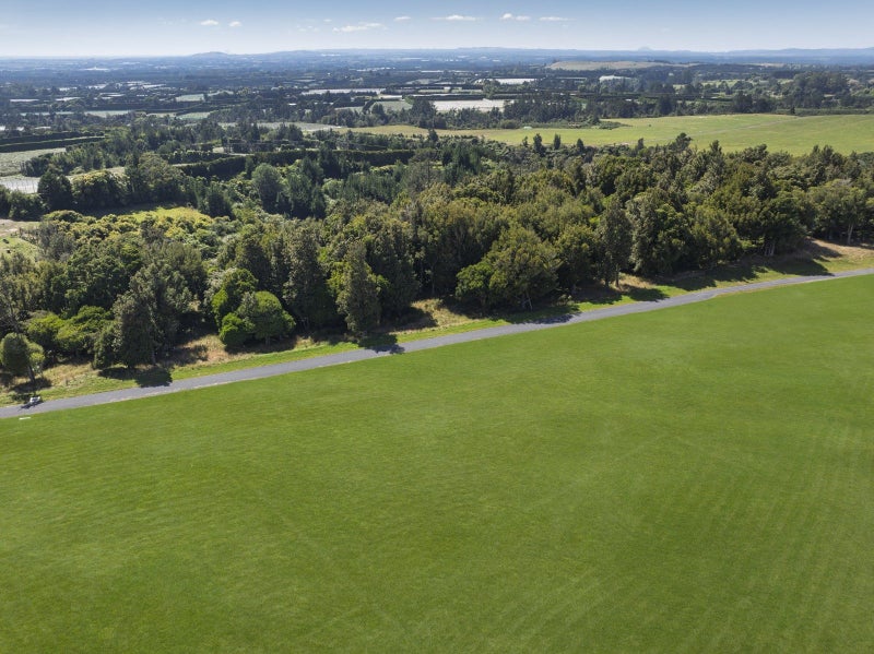 37 Shearer Crescent, Naenae, Lower Hutt - Carousel 9