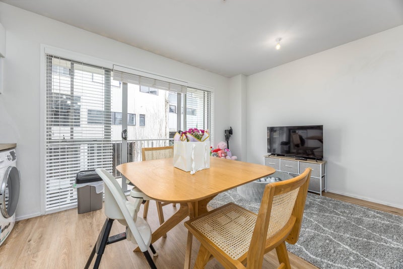 313/10 Flower Street, Eden Terrace, Auckland - Carousel 1