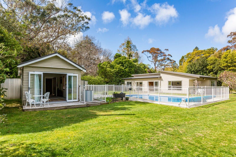 41 Greenaway Road, Waikanae, Waikanae - Carousel 1