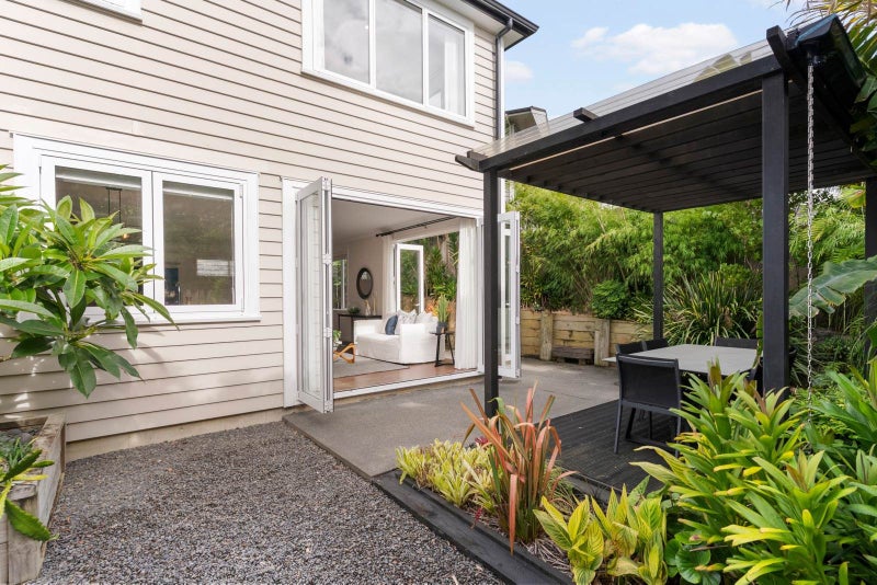 30 Riddell Road, Glendowie, Auckland - Carousel 2