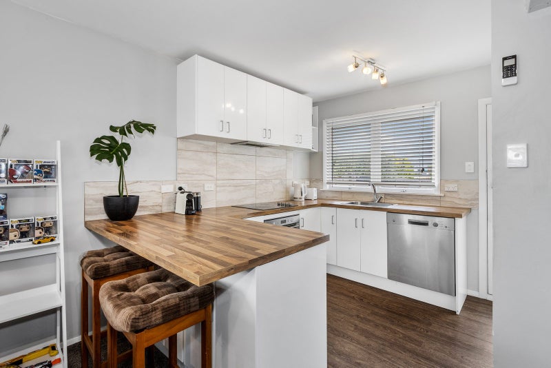 1/11 Division Street, Riccarton, Christchurch - Carousel 2