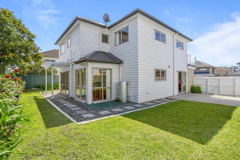 12 Merlot Way, Te Atatu South, Auckland - Carousel 2