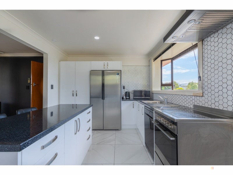 14 Sherratt Street, West End, Timaru - Carousel 2