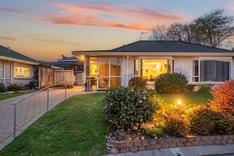 27/17 JOHN Street, TRENTHAM, UPPER HUTT - Carousel 15