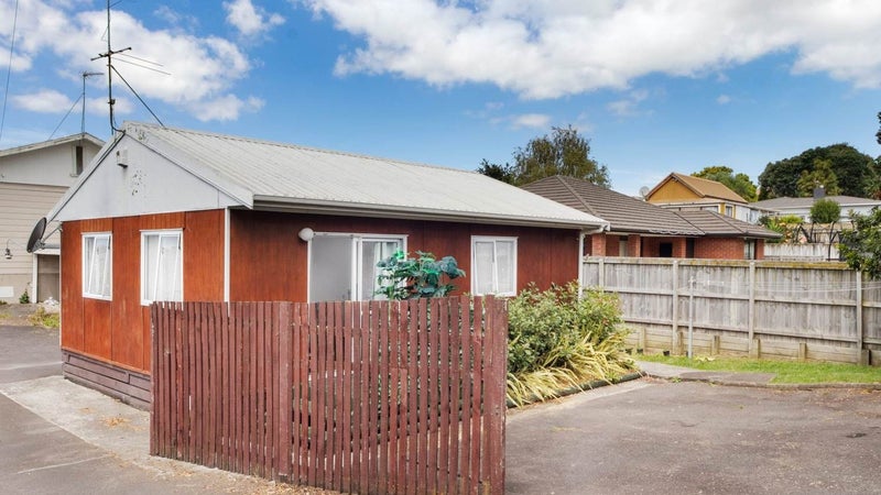 1/13 Holly Street, Avondale, Auckland - Carousel 1
