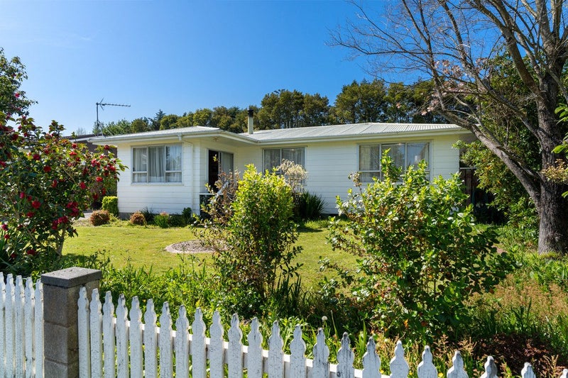 13 Deller Drive, Carterton - Carousel 2