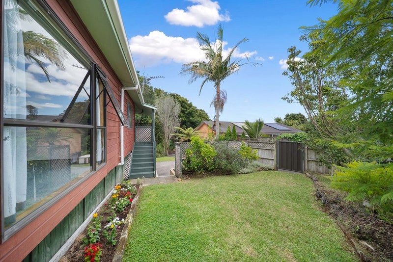 30 Calluna Crescent, Totara Heights, Auckland - Carousel 2
