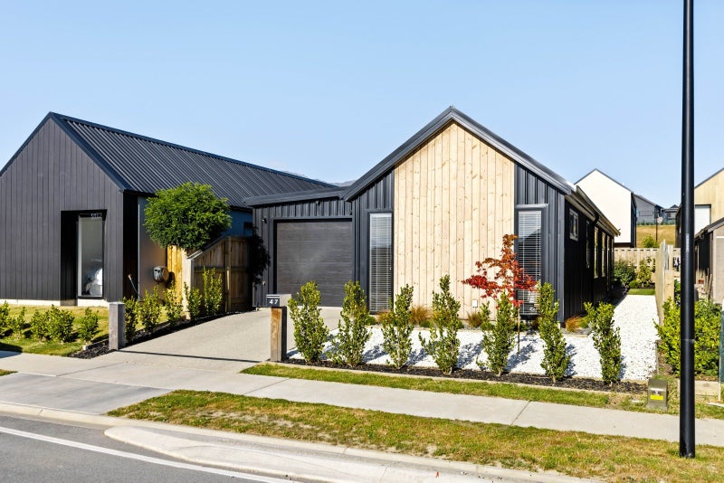 47 Cottesbrook Street, Wanaka - Carousel 1
