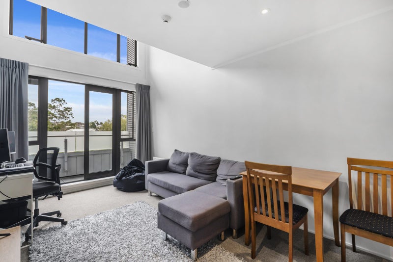 13B/30 Westward Ho, Glen Eden, Auckland - Carousel 1