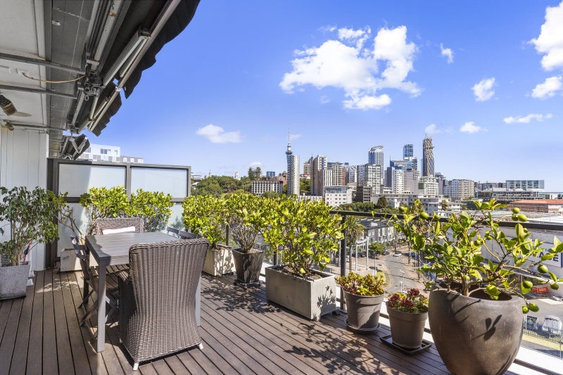 4A/10 Augustus Terrace, Parnell, Auckland - Carousel 1