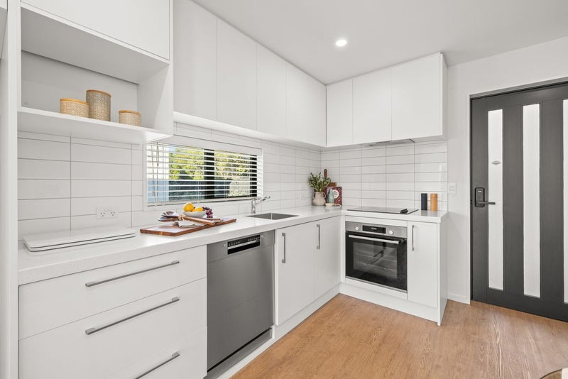 15A Whitmore Street, Edgeware, Christchurch - Carousel 2
