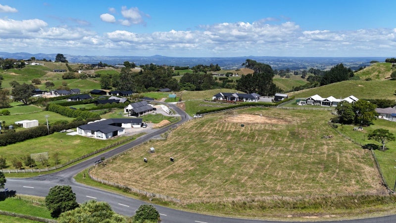 4 Kohu Lane, Bethlehem, Tauranga - Carousel 1