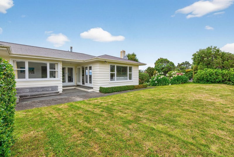 11 Singers Road, Korokoro, Lower Hutt - Carousel 2