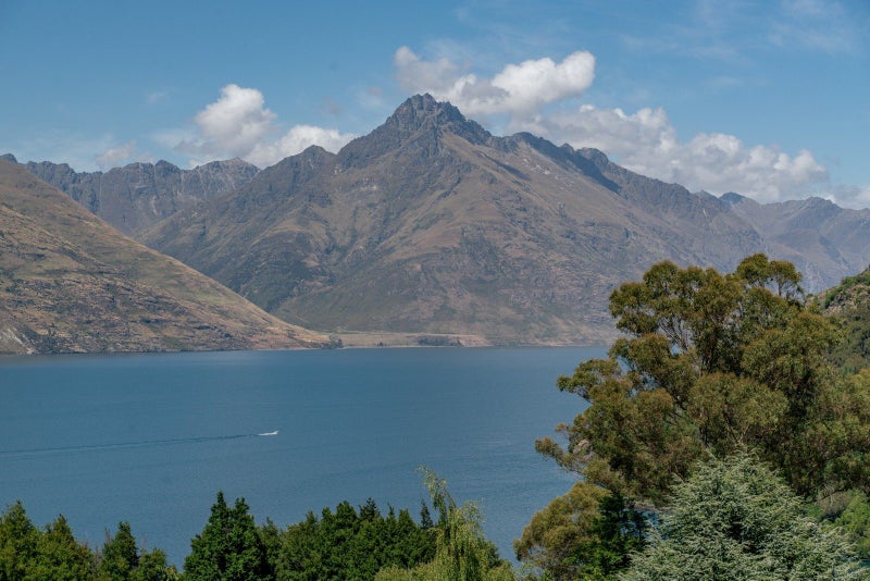 6/8 McKerrow Place, Sunshine Bay, Queenstown - Carousel 2