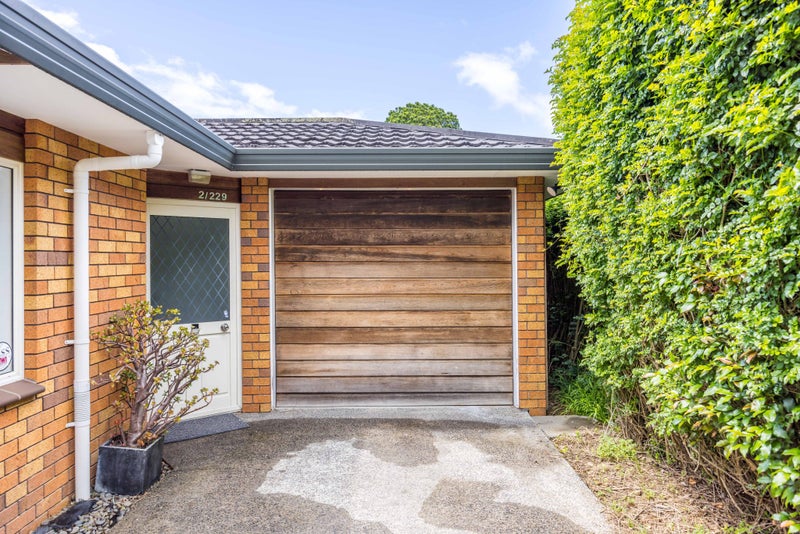 2/229 Campbell Road, Greenlane, Auckland - Carousel 36