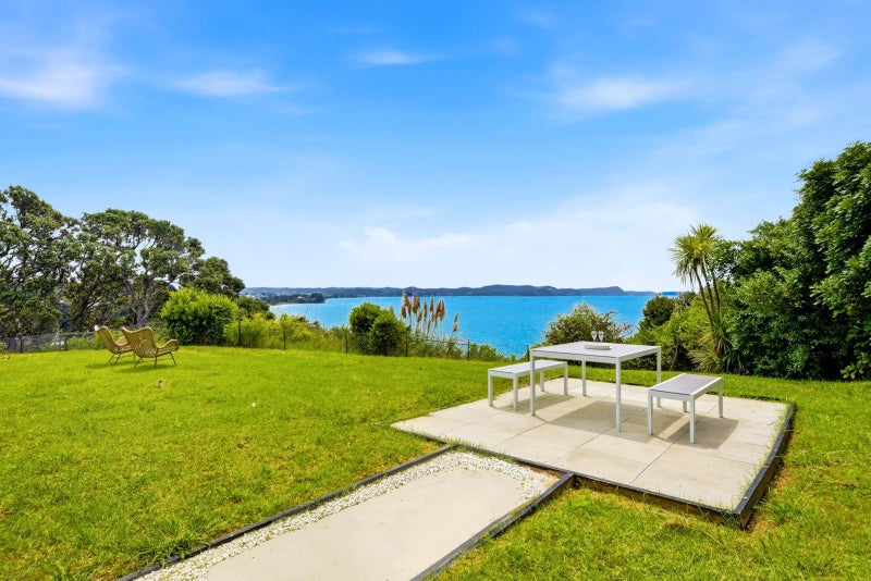 49 Duncansby Road, Stanmore Bay, Rodney, Auckland - Carousel 1