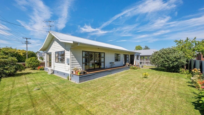 15 Mowat Street, Springlands, Blenheim - Carousel 1