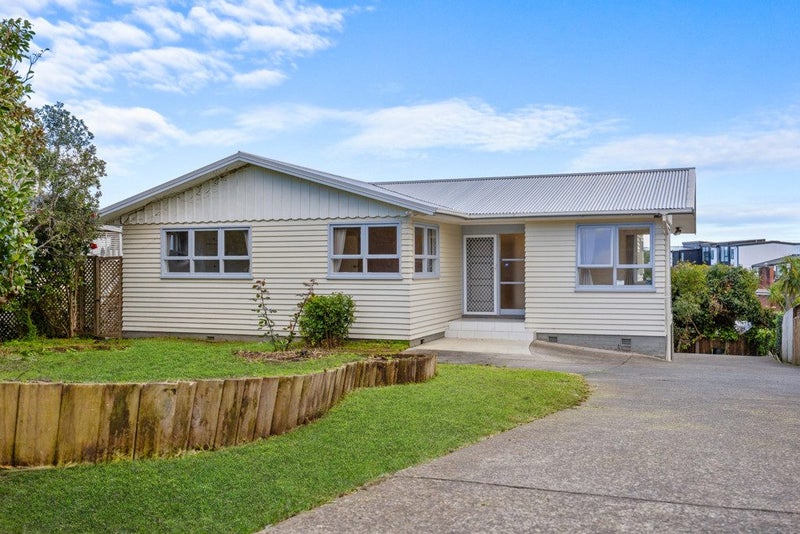 7 Lewis Road, Pakuranga, Auckland - Carousel 1