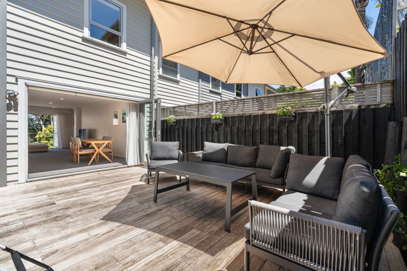 5/13 Kaihu Street, Northcote, Auckland - Carousel 1