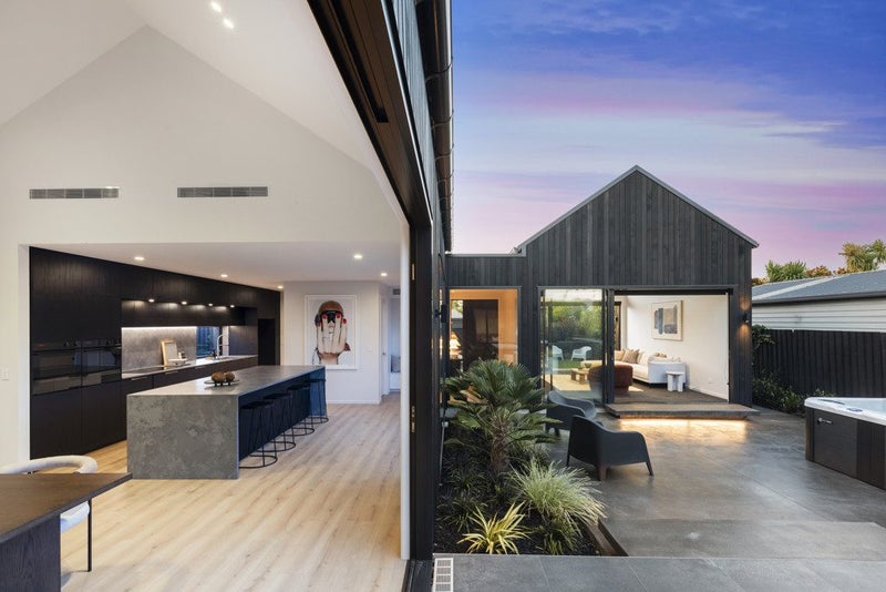 184 Weston Road, St Albans, Christchurch - Carousel 2