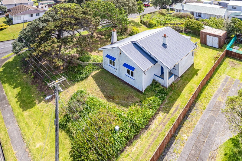 48 Matai Street, Castlecliff, Whanganui - Carousel 1